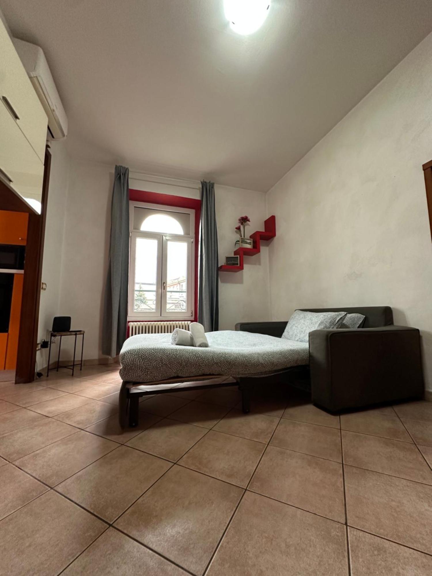 Comfy Apartment In Lecco 2 Exterior photo